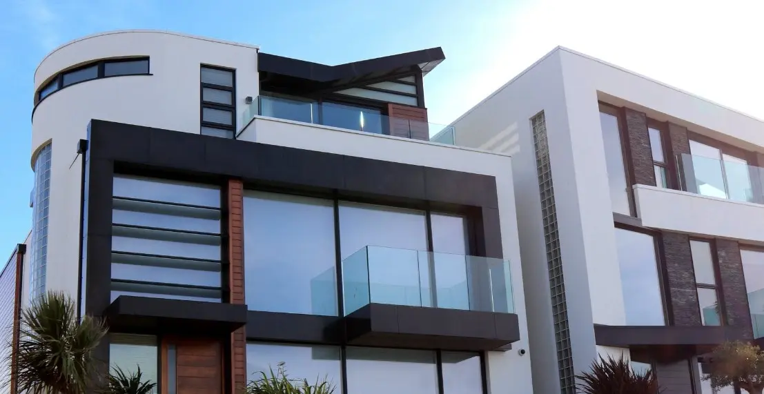 lenhart-immobilien-provision-tipps-modernes-wohnhaus